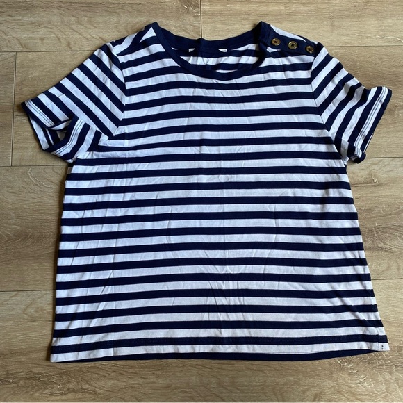 Michael Kors top lot teeshirt & cold shoulder long sleeve medium - Picture 13 of 13